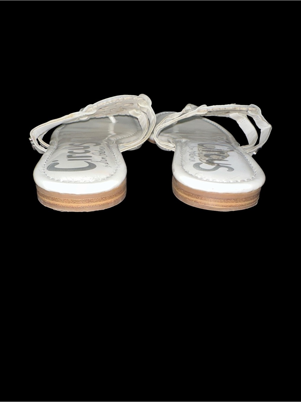 Circus by Sam Edelman White Leather Cutout Medallion Thong Sandals size 6.5 - Picture 4 of 6
